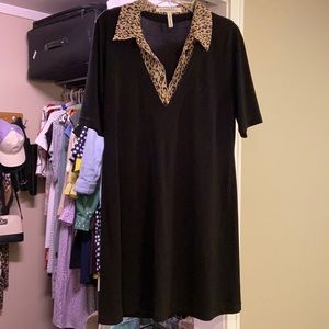 Black dress with leopard collar